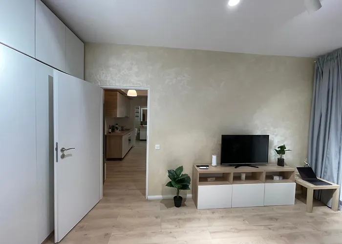 Rose Luxury Palace *