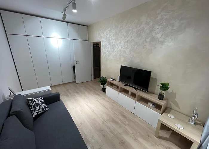 Rose Luxury Palace *